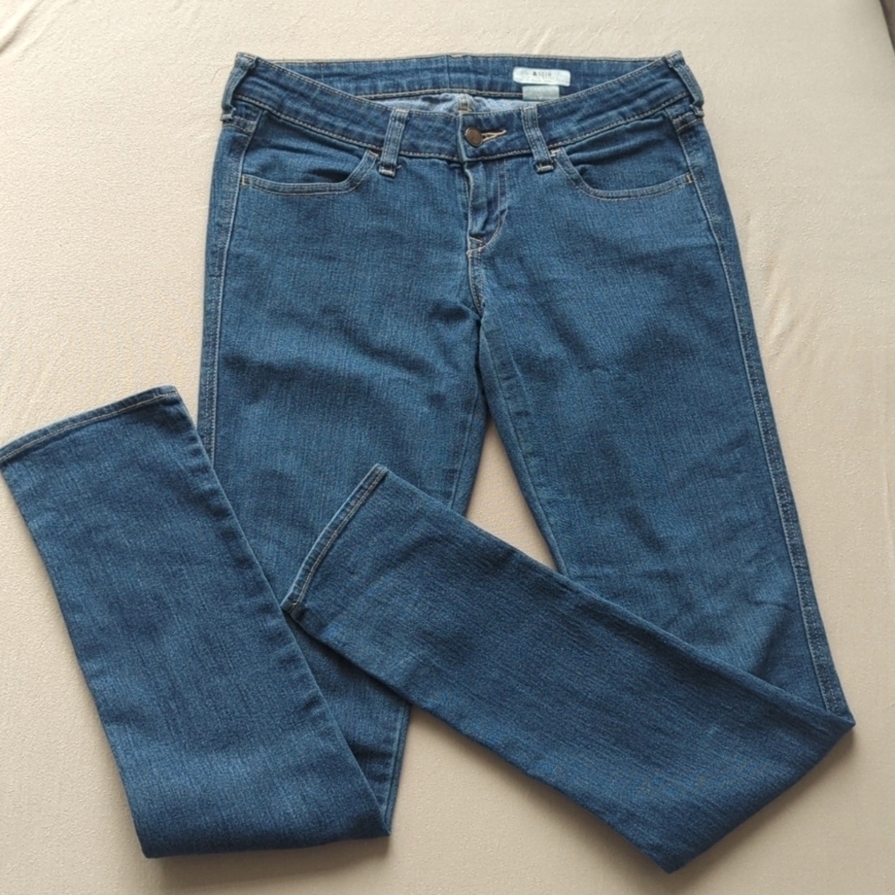 H&M Low waist Slim Leg Jeans 27x32